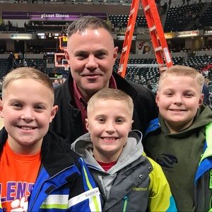 Meet your Posher, Wayne